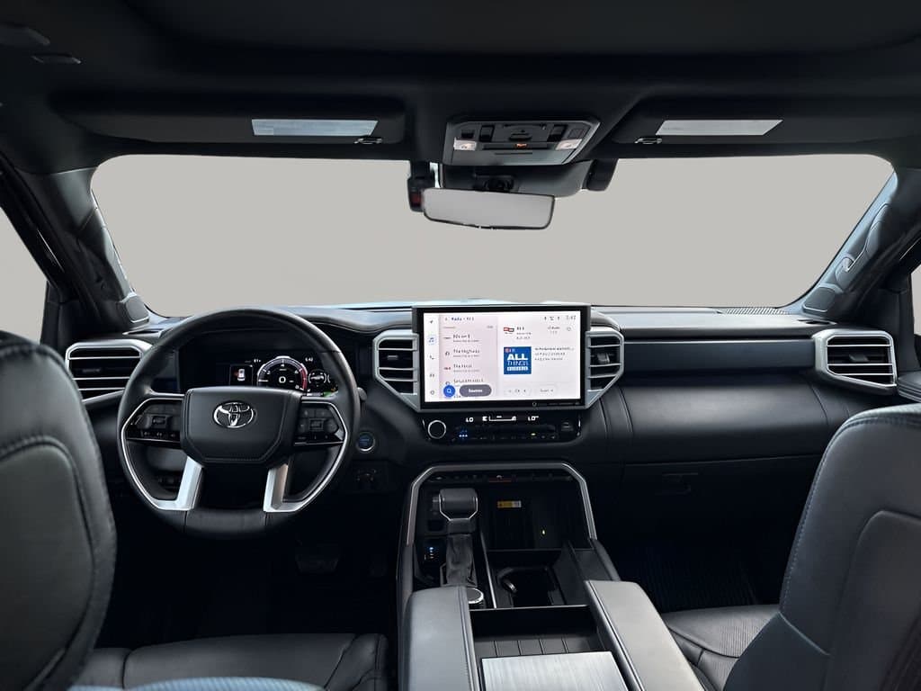 2024 Toyota Sequoia - Image 22