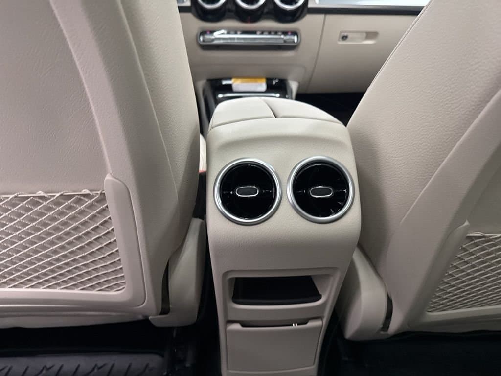 2026 MERCEDES-BENZ GLB - Image 23