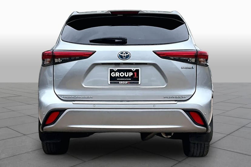 2021 Toyota Highlander - Image 5