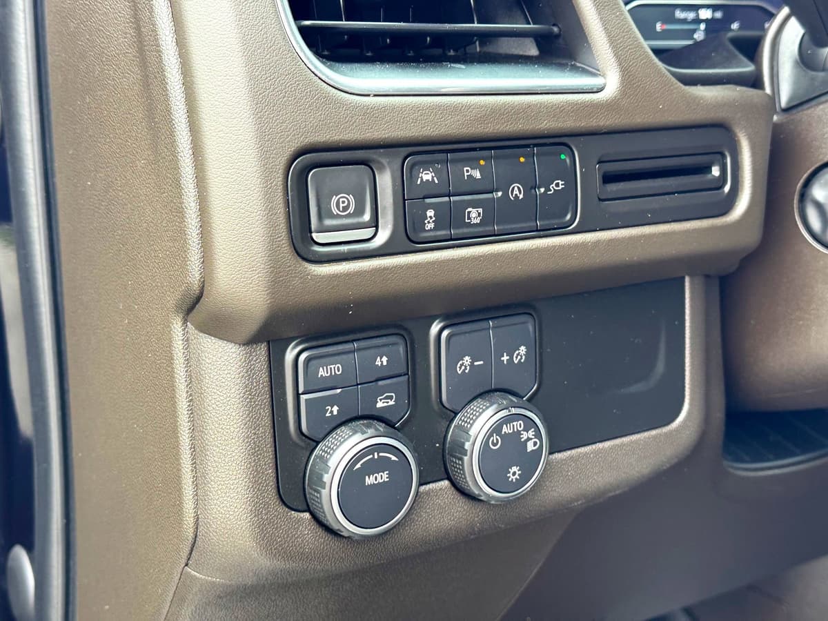 2022 Chevrolet Tahoe - Image 14