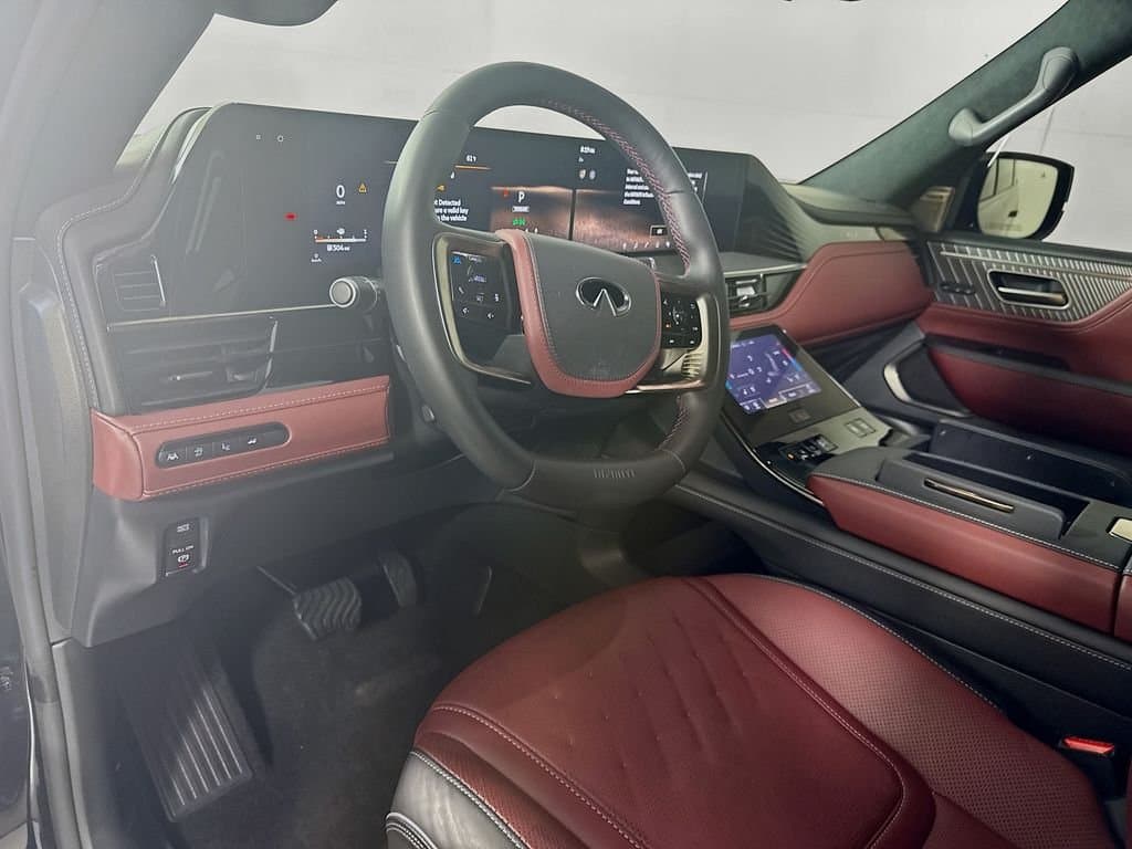 2026 INFINITI QX80 - Image 12