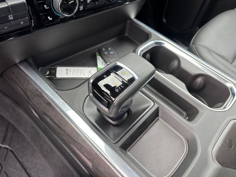 2025 Chevrolet Silverado 1500 - Image 19