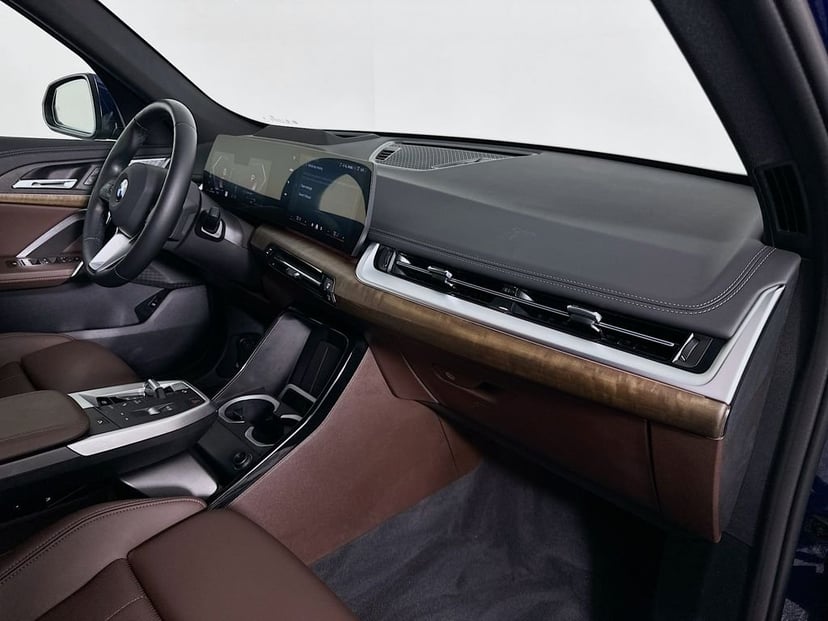 2025 BMW X1 - Image 29