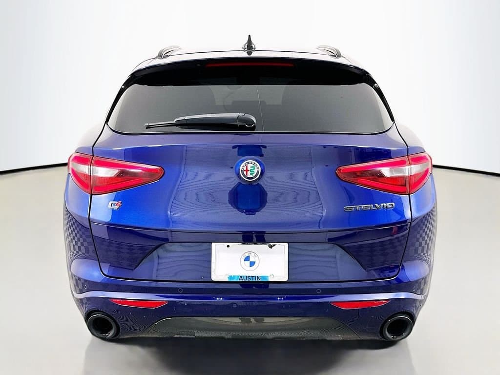 2020 Alfa Romeo Stelvio - Image 6