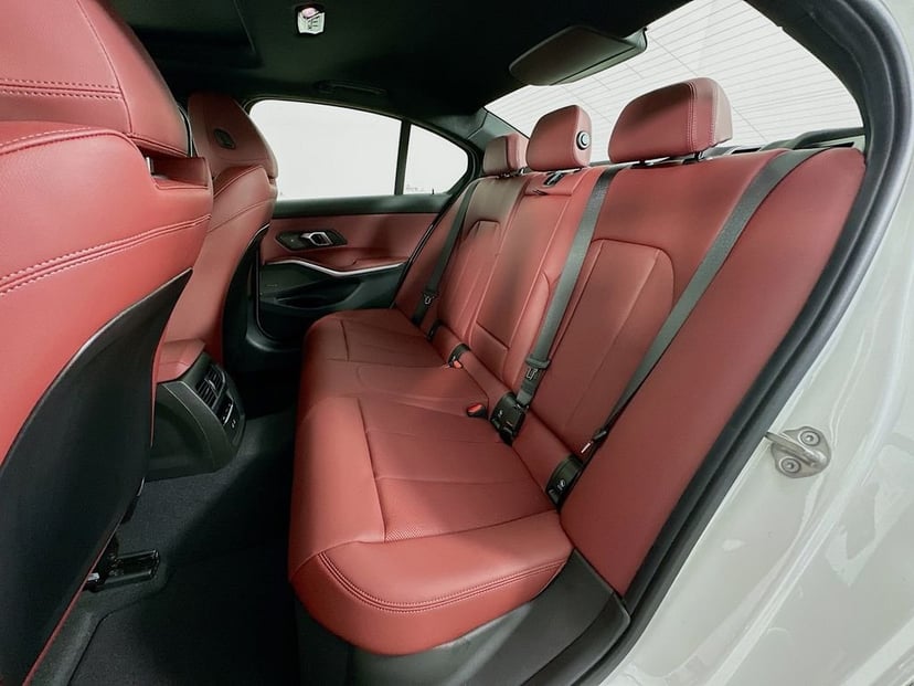 2026 BMW 3 Series - Image 17