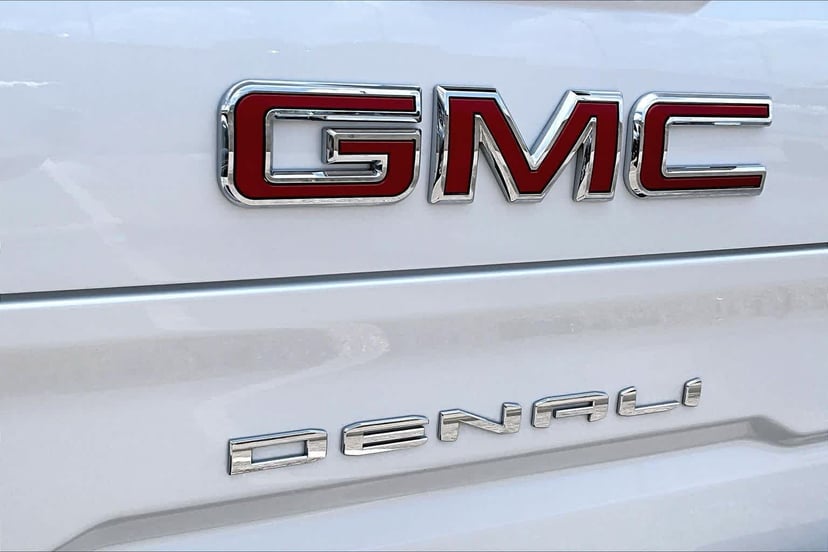 2024 GMC Sierra 1500 - Image 31