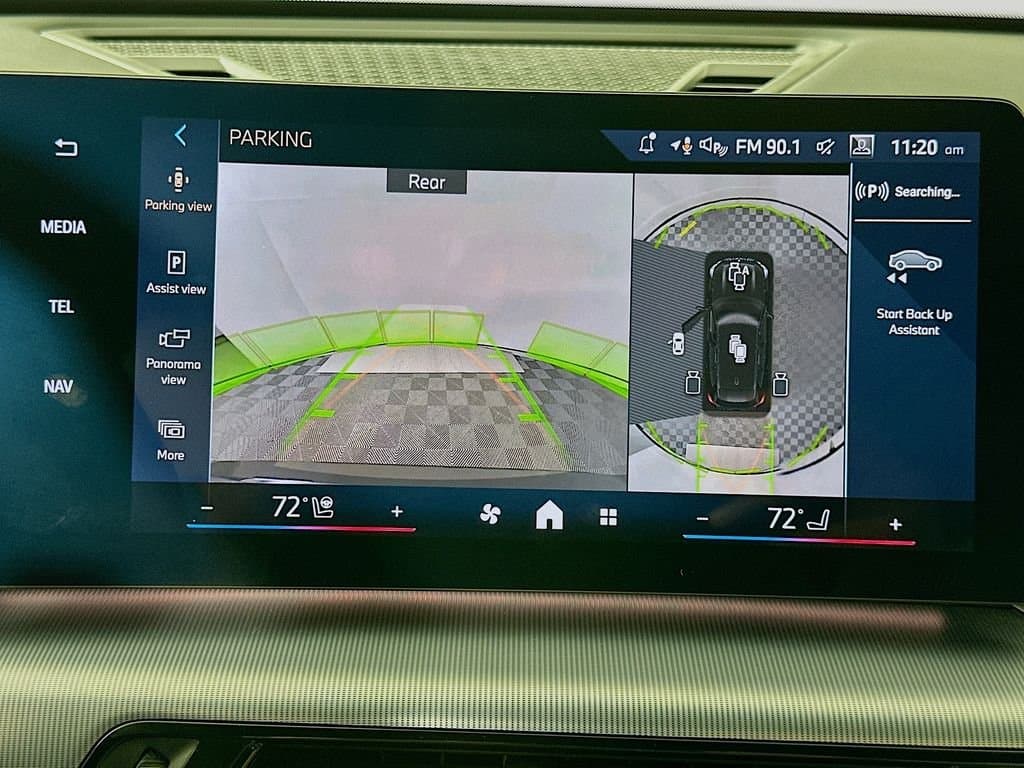 2025 BMW X1 - Image 13