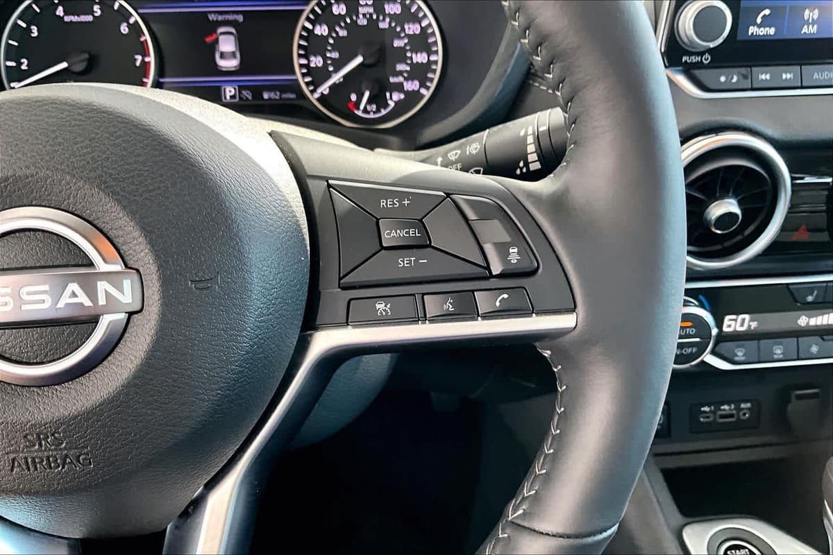 2025 Nissan Sentra - Image 24