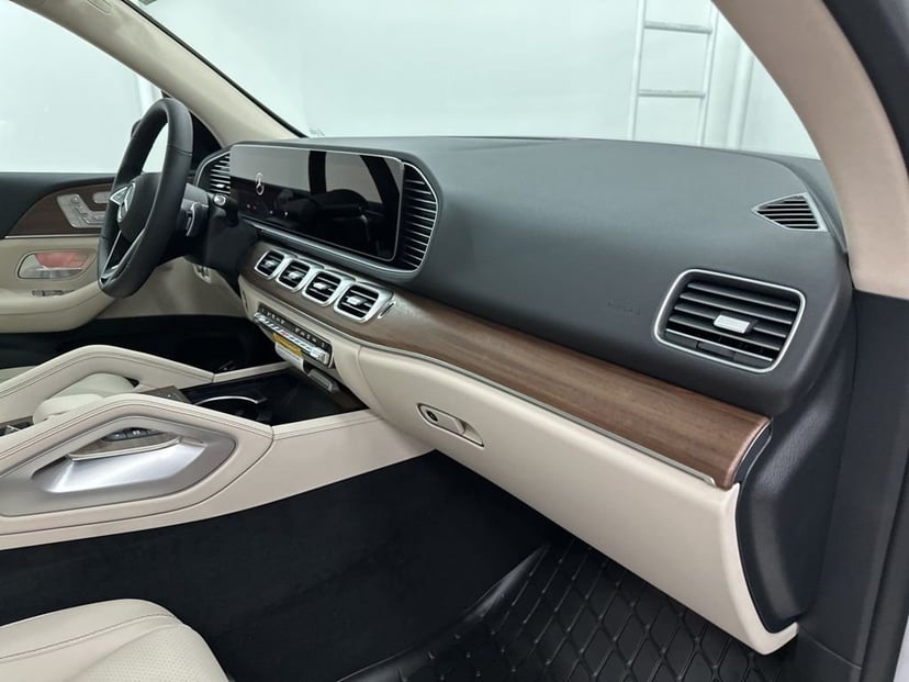 2026 Mercedes-Benz GLE - Image 29