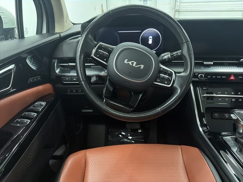 2023 Kia Carnival - Image 22