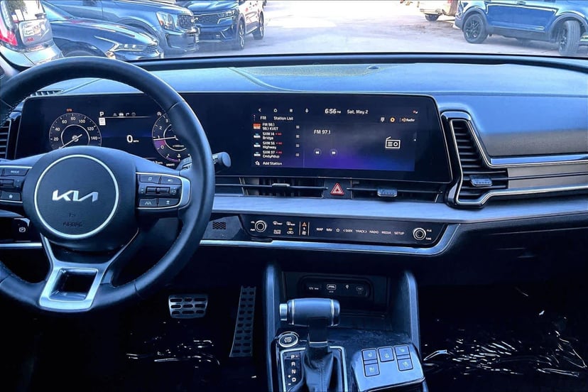2023 Kia Sportage - Image 7