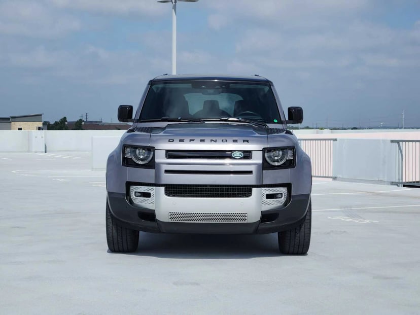 2022 Land Rover Defender - Image 2