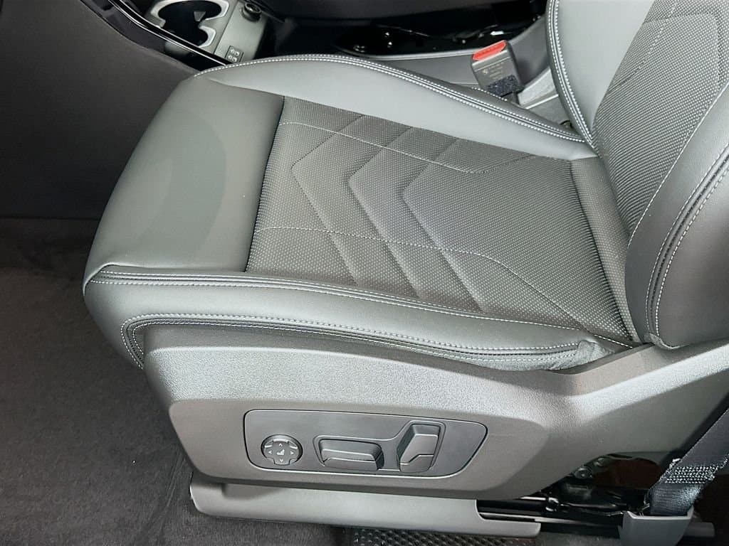 2026 BMW X1 - Image 21