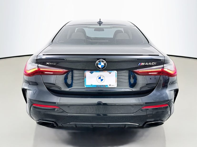 2023 BMW 4 Series - Image 6