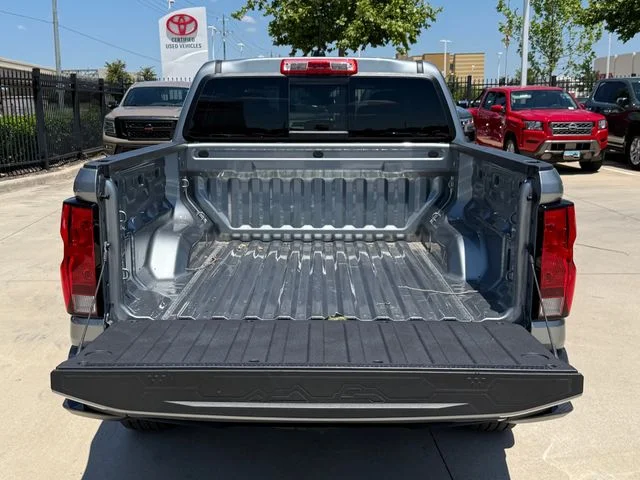 2025 Chevrolet Colorado - Image 26