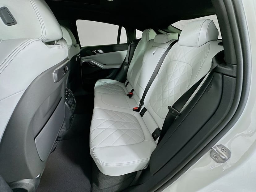 2027 BMW X6 - Image 17