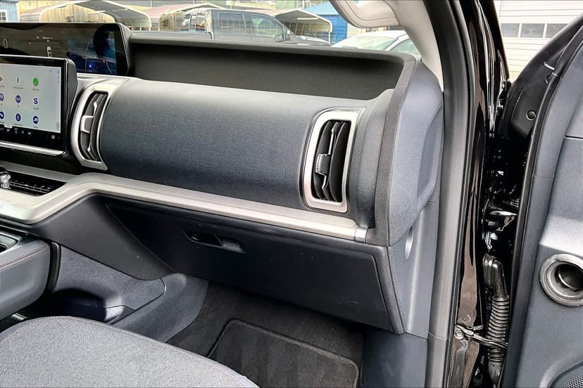 2025 Ford Expedition - Image 19