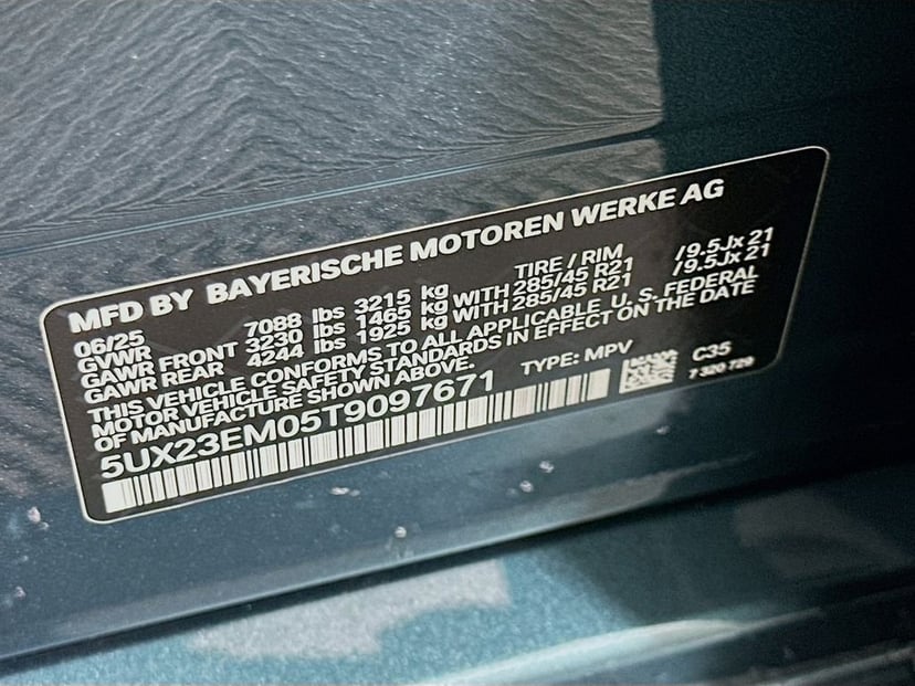 2026 BMW X7 - Image 24