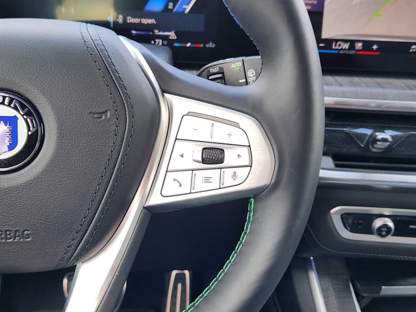 2025 BMW ALPINA XB7 - Image 31