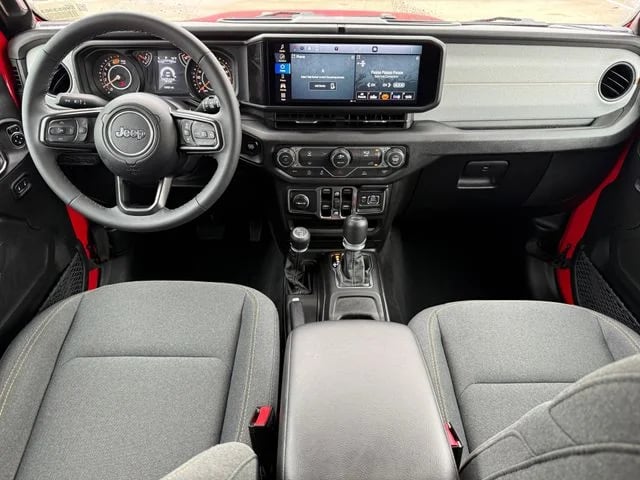 2025 Jeep Wrangler - Image 27