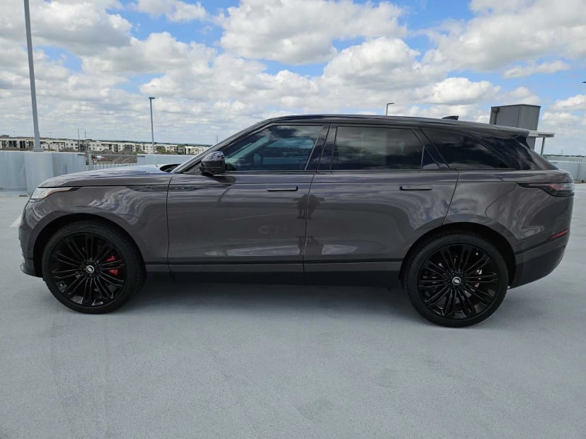 2025 Land Rover Range Rover Velar - Image 4