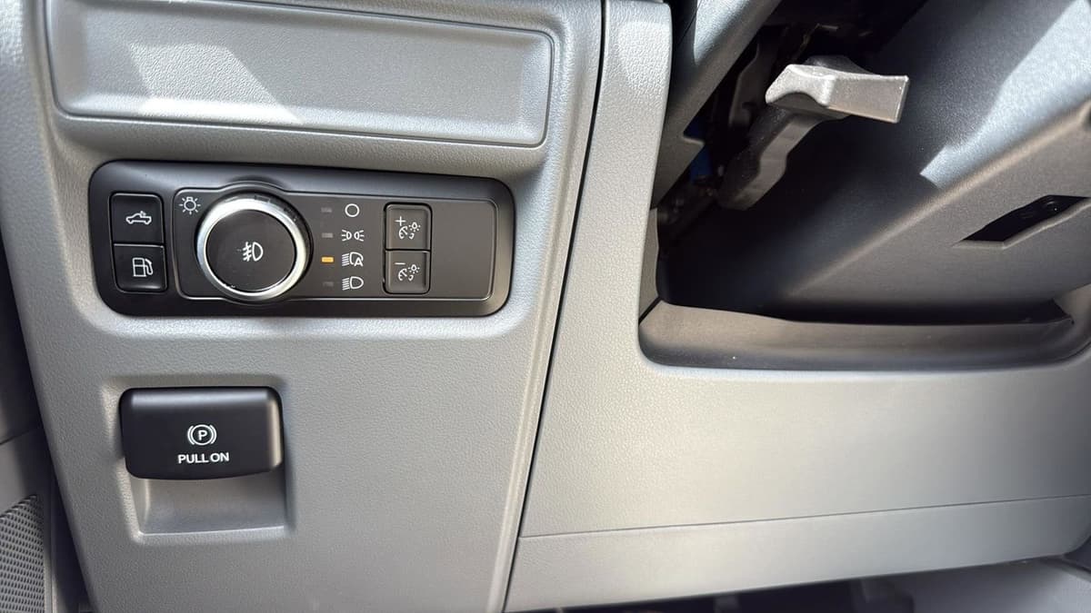 2025 Ford F-150 - Image 18
