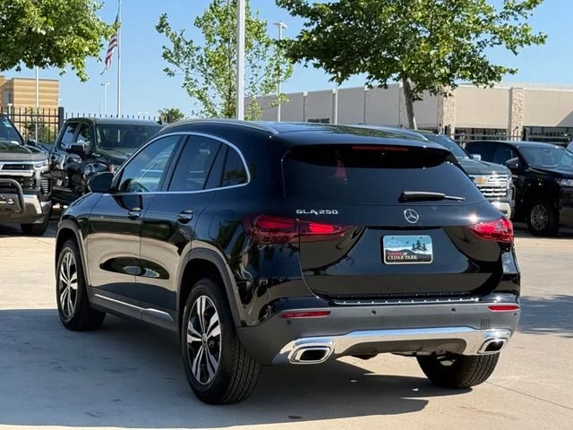 2025 Mercedes-Benz GLA - Image 6