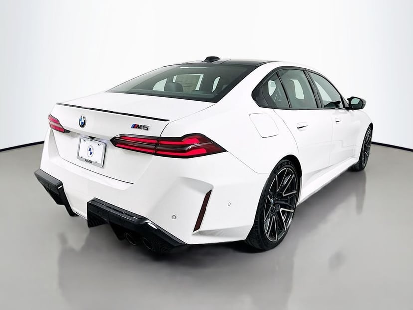 2026 BMW M5 - Image 5