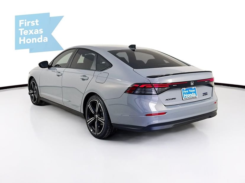 2026 Honda Accord Hybrid - Image 6