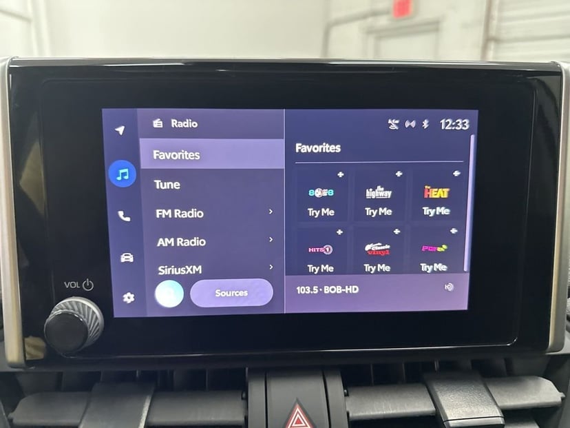 2024 Toyota RAV4 - Image 17