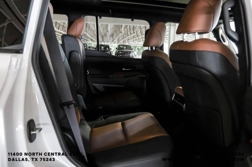 2024 Lexus GX - Image 37