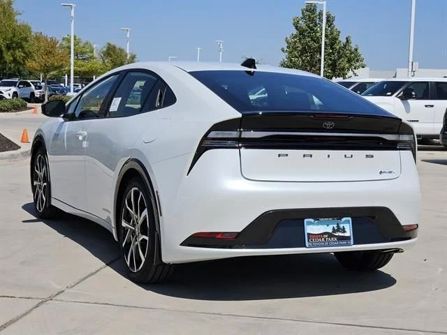 2026 Toyota Prius Plug-in Hybrid - Image 4