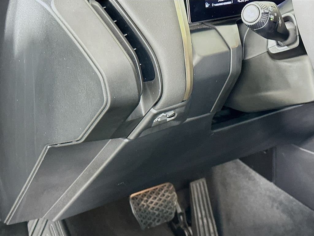 2025 BMW X3 - Image 10