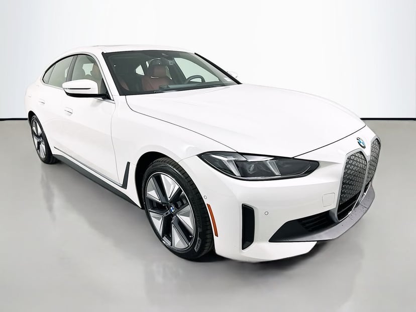 2026 BMW i4 - Image 3