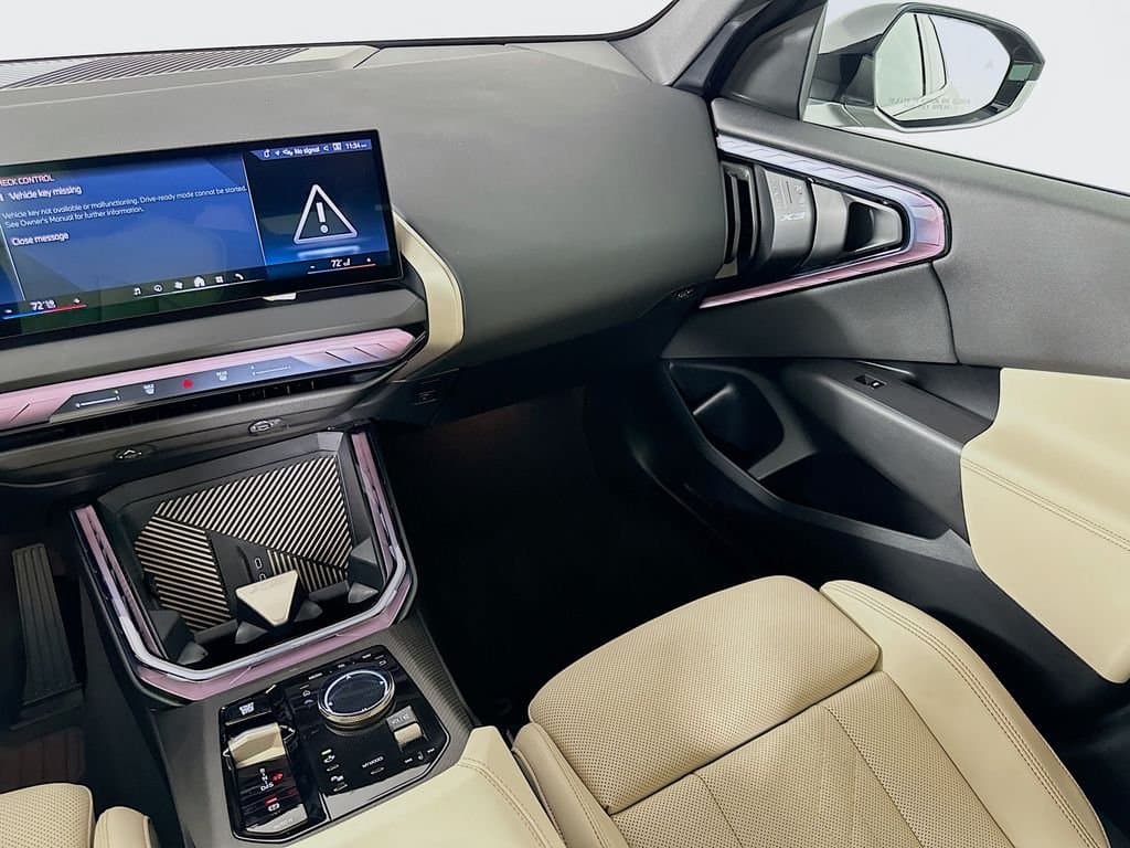2025 BMW X3 - Image 22