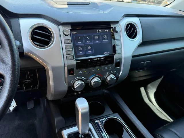 2021 Toyota Tundra - Image 17