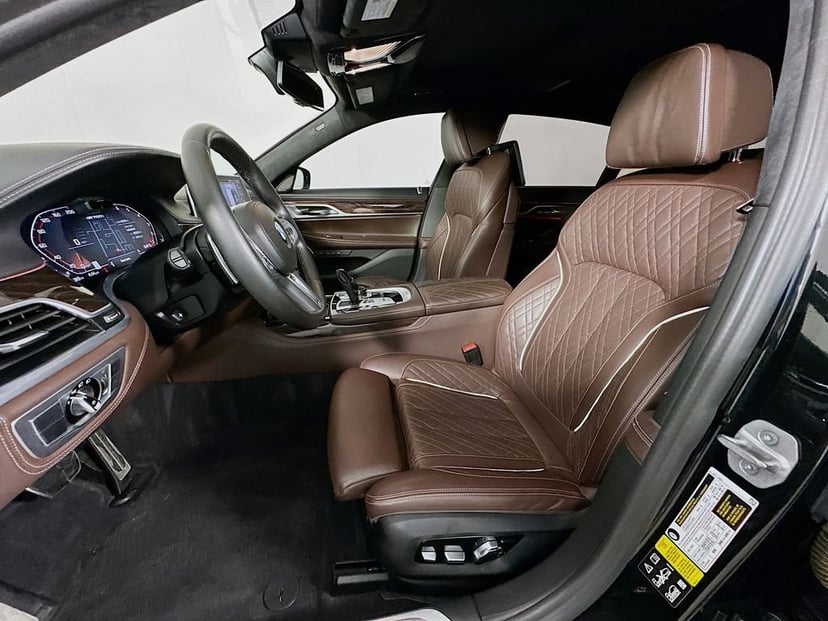 2022 BMW 7 Series - Image 21