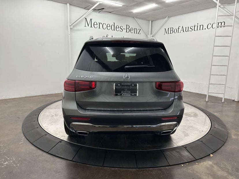 2026 Mercedes-Benz GLB - Image 38