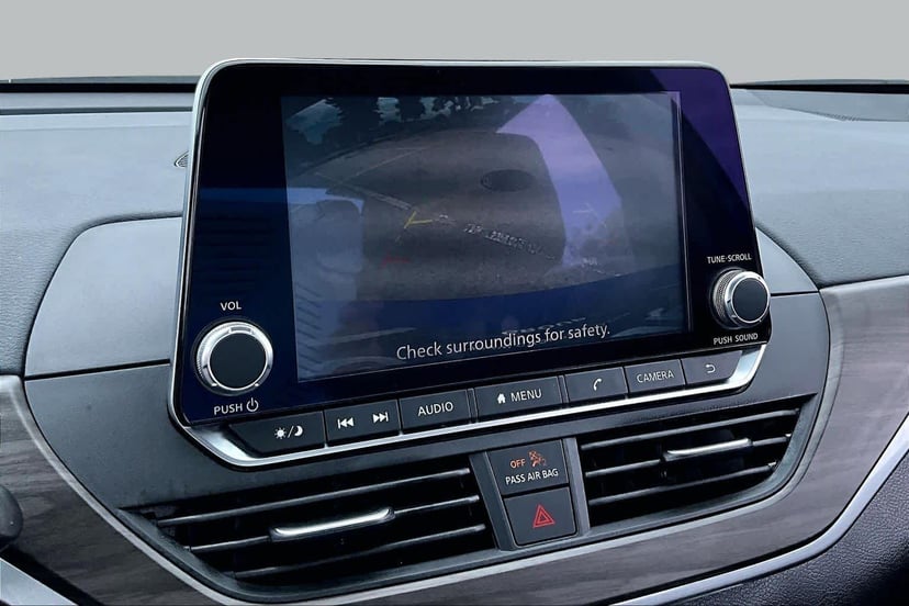2025 Nissan Altima - Image 27