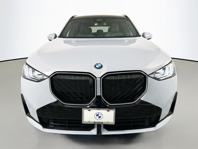 2025 BMW X3 - Image 2