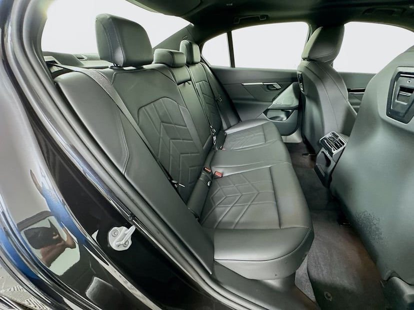 2025 BMW 5 Series - Image 28