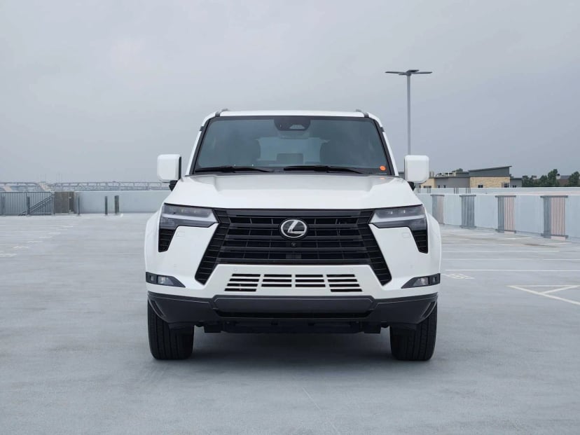 2024 Lexus GX 550 - Image 2