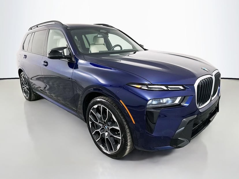 2025 BMW X7 - Image 1