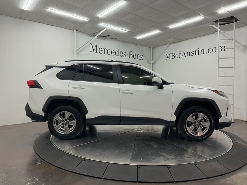 2024 Toyota RAV4 - Image 8