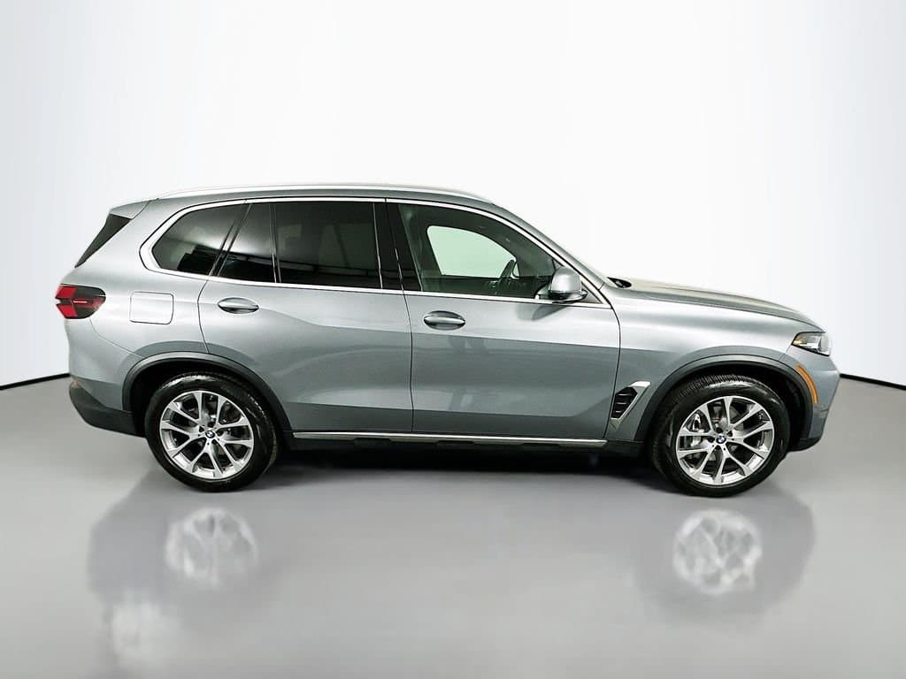 2024 BMW X5 - Image 4