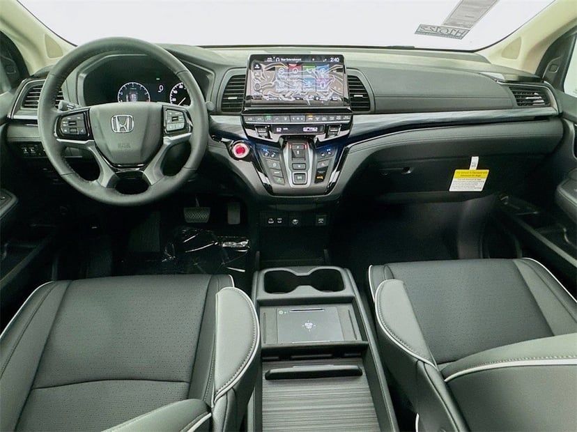 2026 Honda Odyssey - Image 32