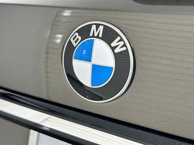 2026 BMW X7 - Image 22