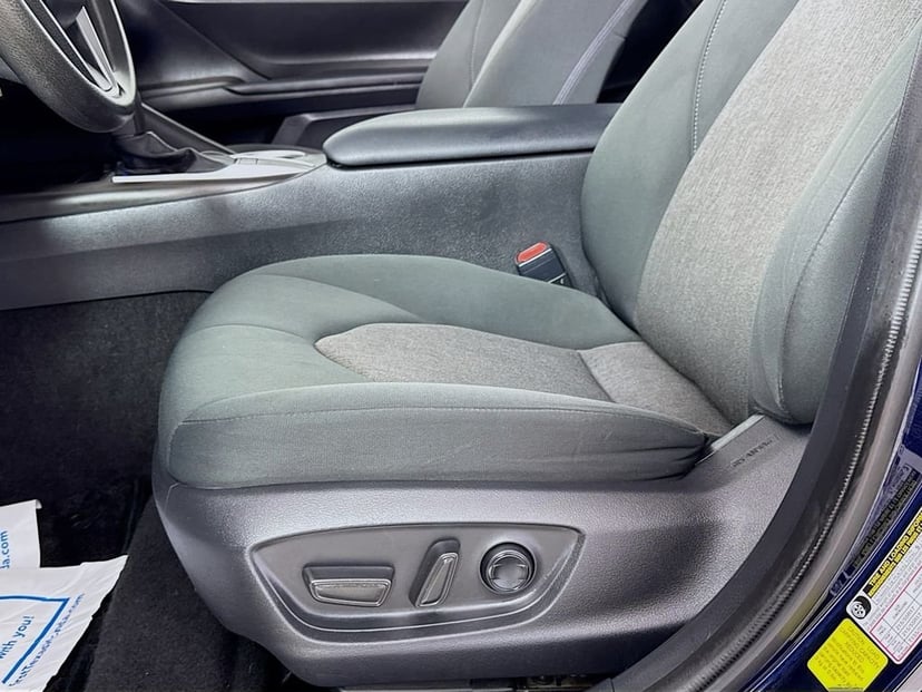 2022 Toyota Camry - Image 19