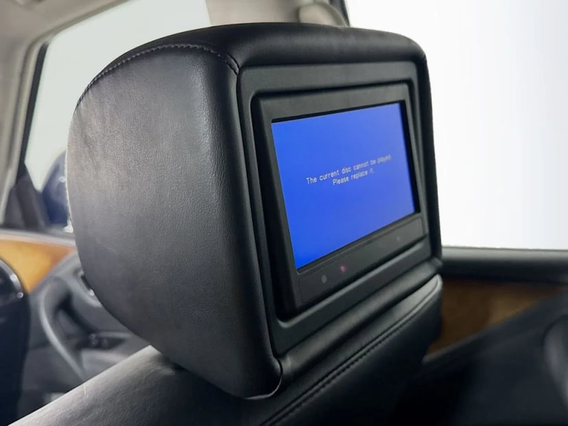 2012 INFINITI QX56 - Image 31