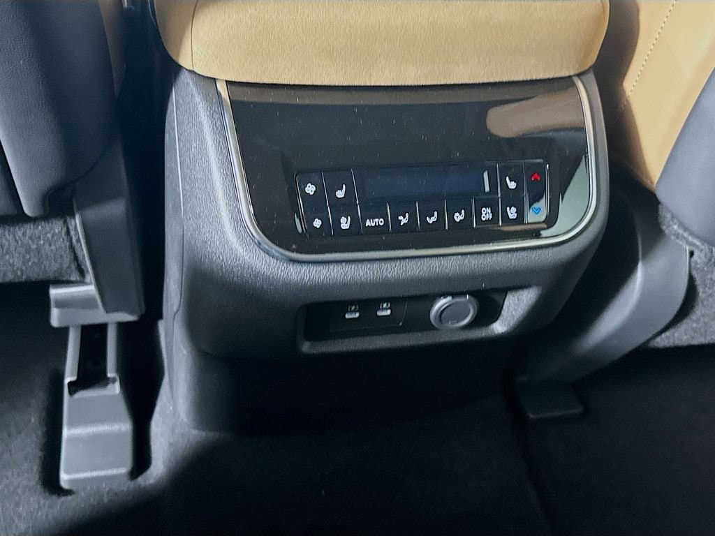 2026 INFINITI QX80 - Image 31